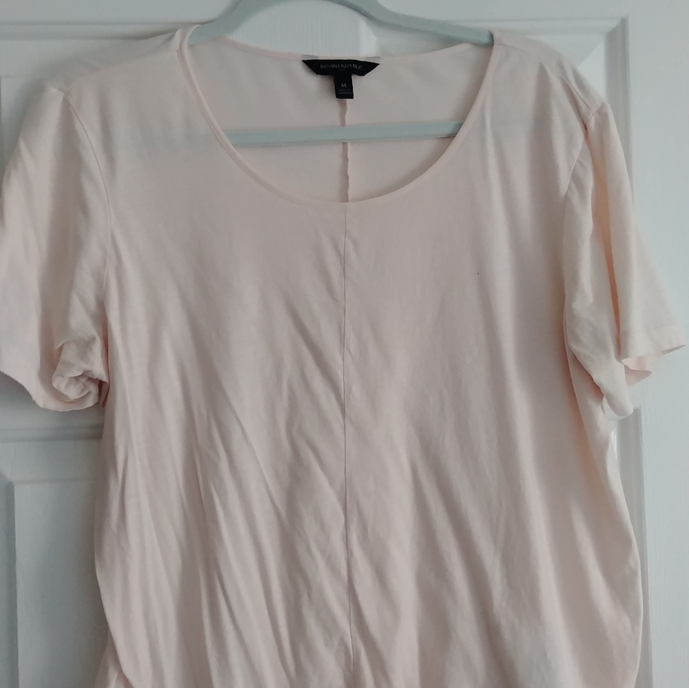 Super simple and cute light pink top